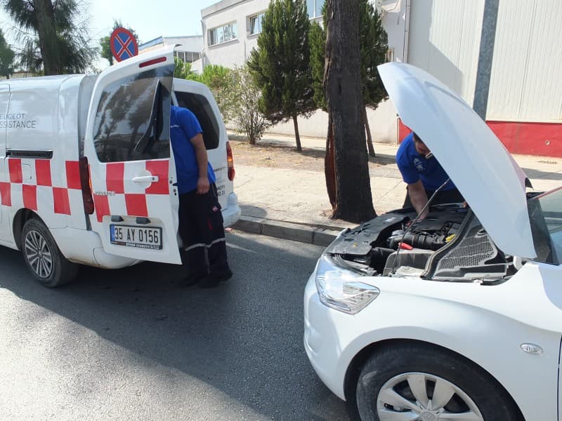 Karşıyaka & Çiğli'de Peugeot Cam Tamir